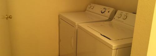 Picture of included washer and dryer.